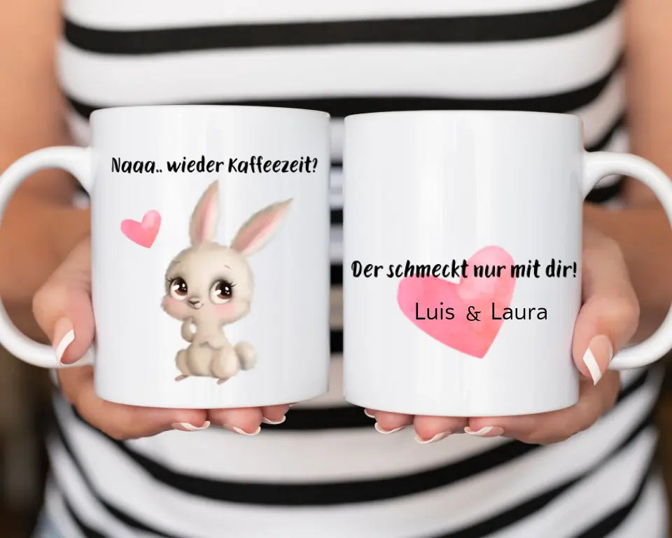 Pärchen Tasse personalisiert, Osterhase mit herz, Valentinstag, Geburtstag, Liebespaar Tasse gestalten, Mit liebe personalisiert, kaninchen mit Herz und pärchen name, bei Printitup.de